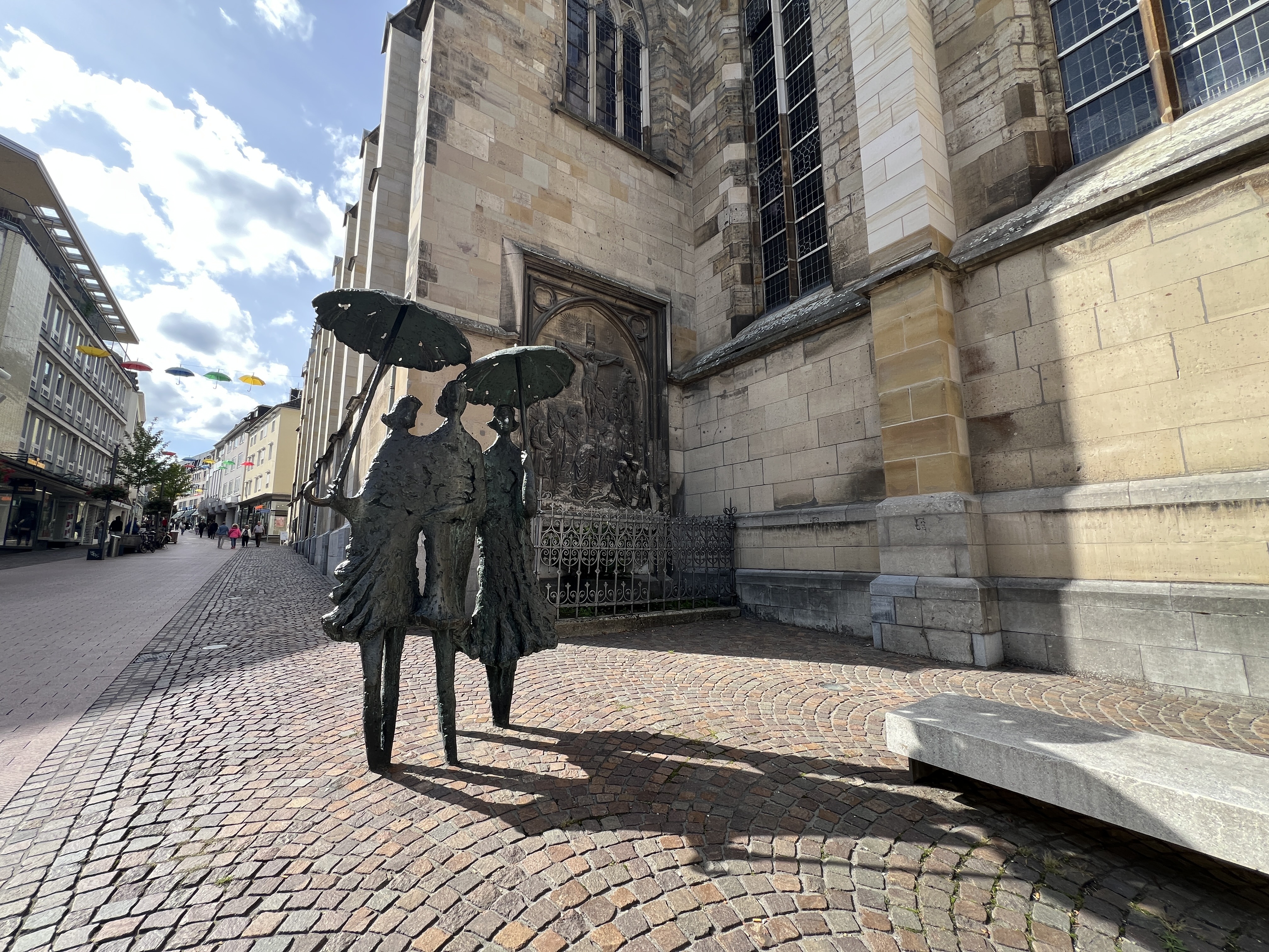 Drei Figuren Featured image